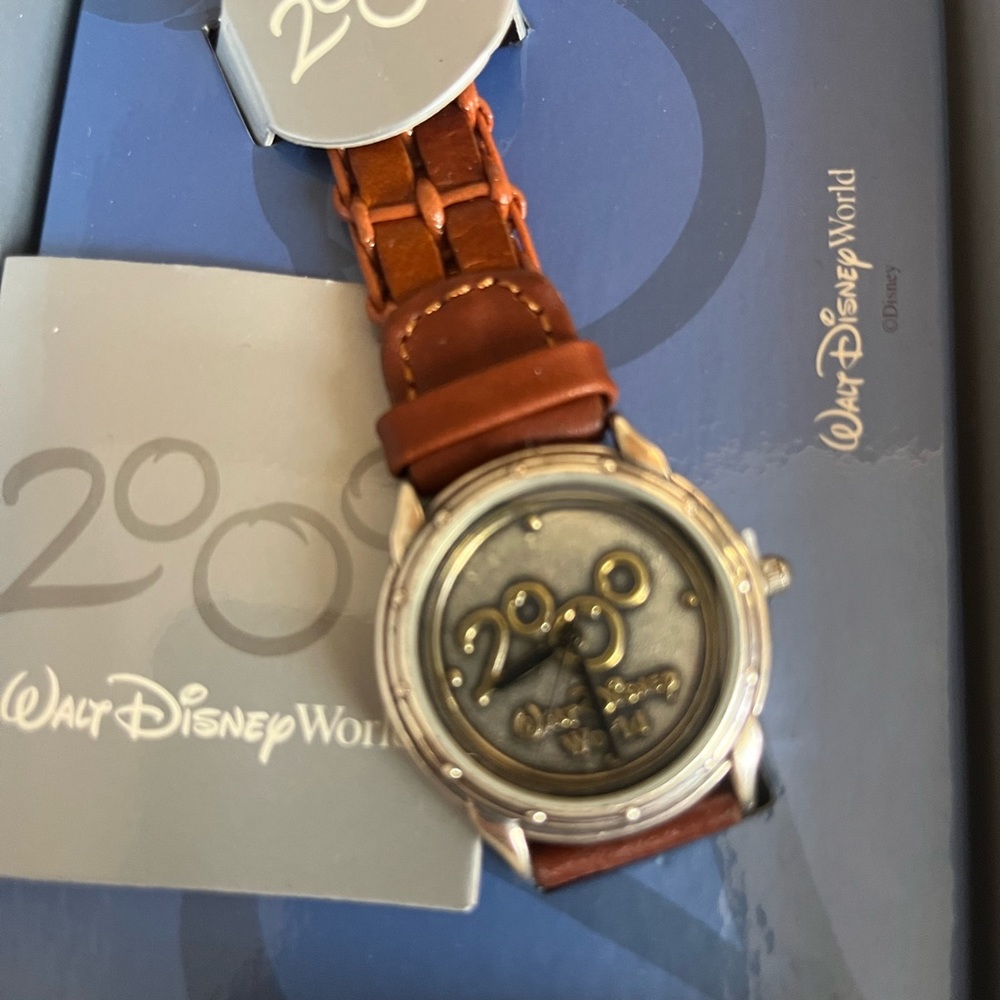 Vintage Millennium Disney Wrist Watch ~ Genuine Leather Band NIB
